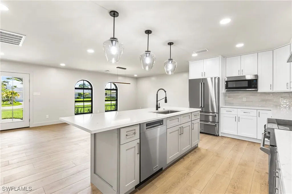 1911 Princess Court Naples FL 34110