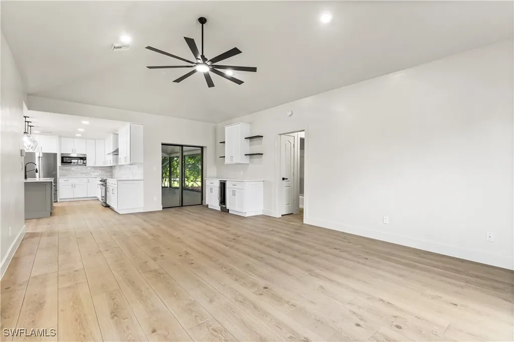 1911 Princess Court Naples FL 34110