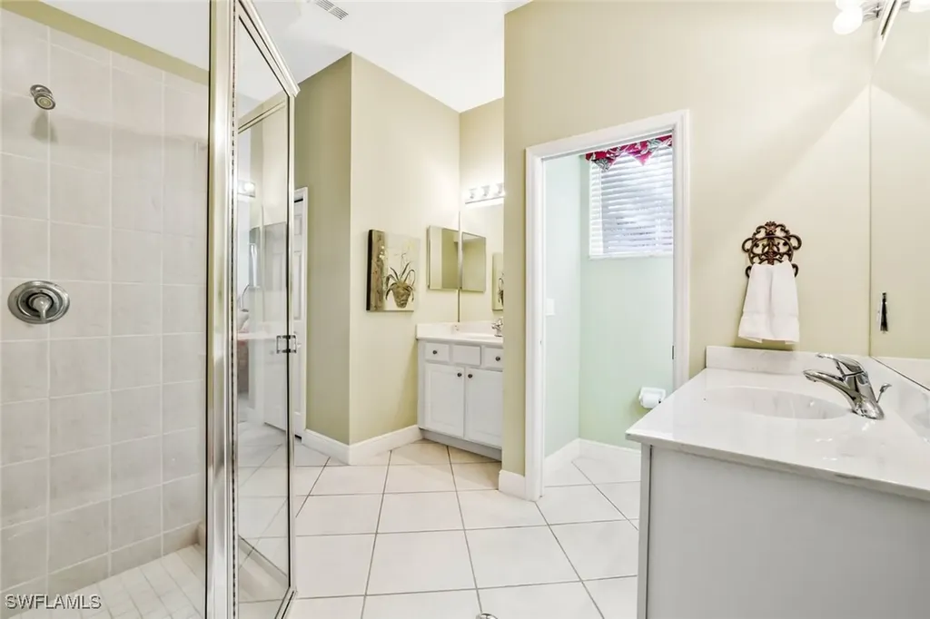 6679 Castlelawn Place Naples FL 34113