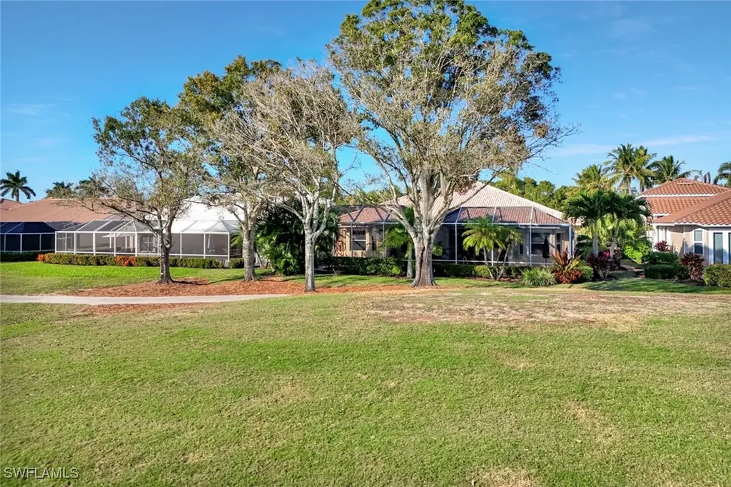 6679 Castlelawn Place Naples FL 34113