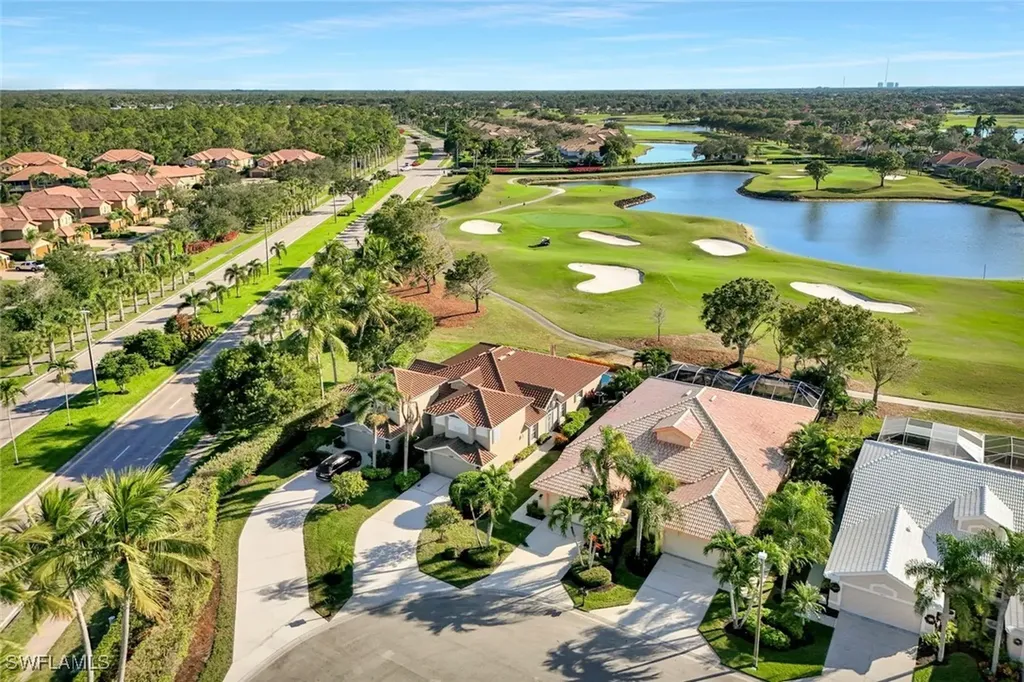 6679 Castlelawn Place Naples FL 34113