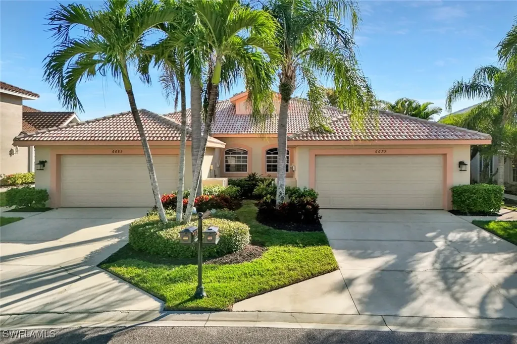 6679 Castlelawn Place Naples FL 34113