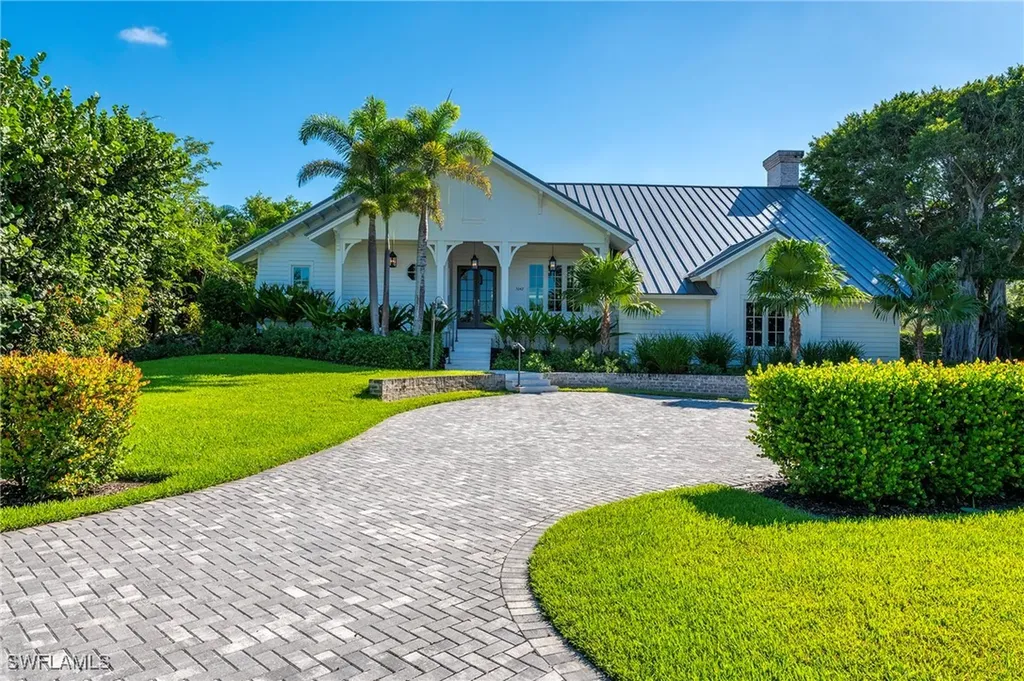 5042 Seahorse Avenue Naples FL 34103