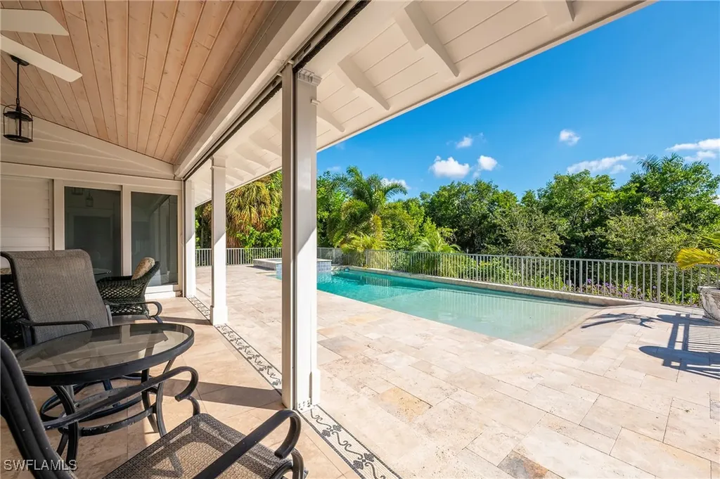 5042 Seahorse Avenue Naples FL 34103