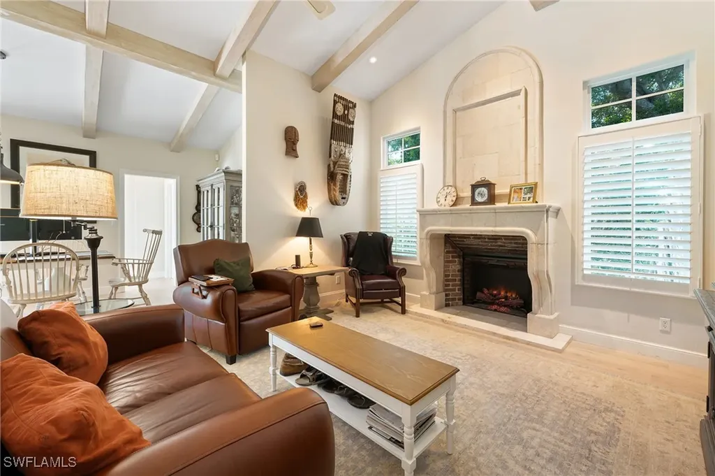 5042 Seahorse Avenue Naples FL 34103