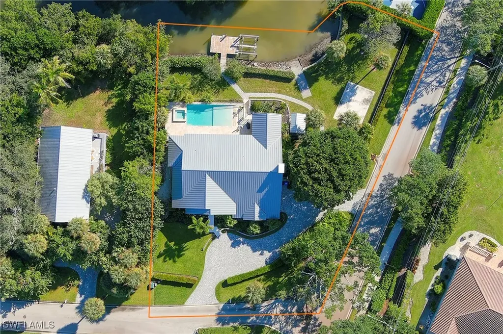 5042 Seahorse Avenue Naples FL 34103