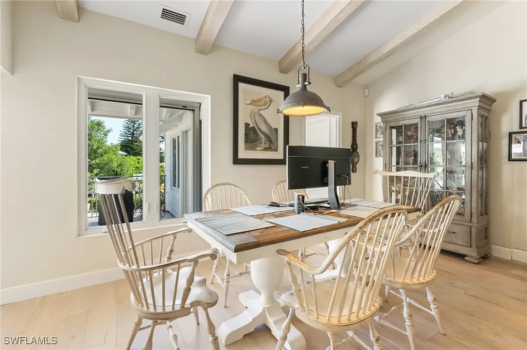 5042 Seahorse Avenue Naples FL 34103