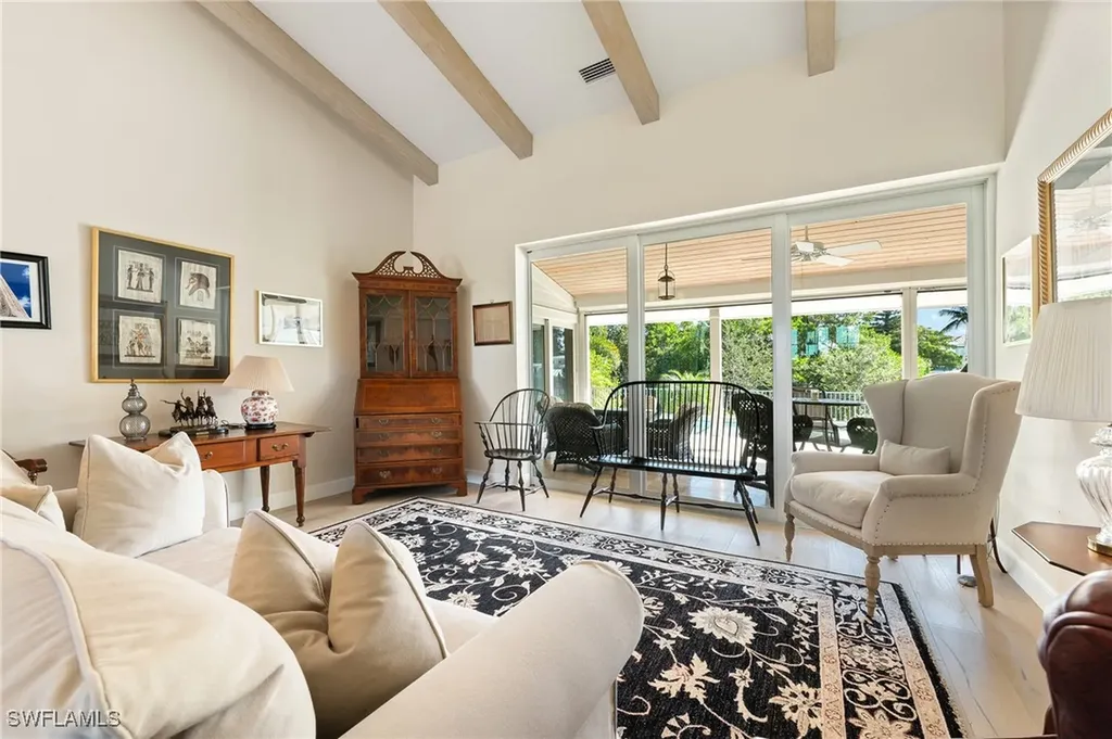 5042 Seahorse Avenue Naples FL 34103