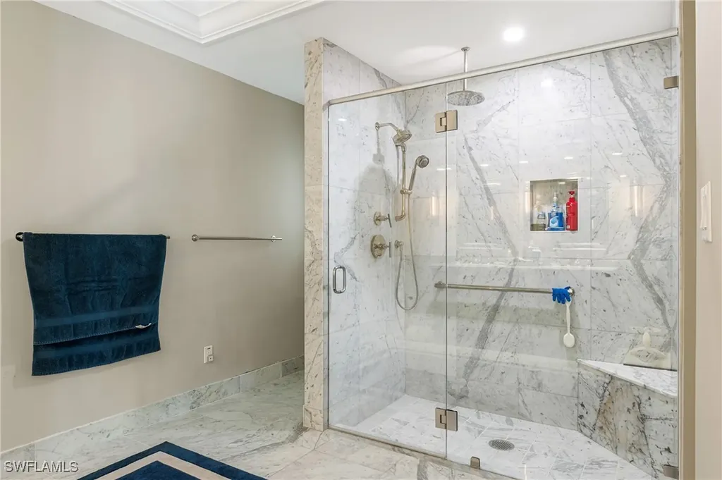 5042 Seahorse Avenue Naples FL 34103