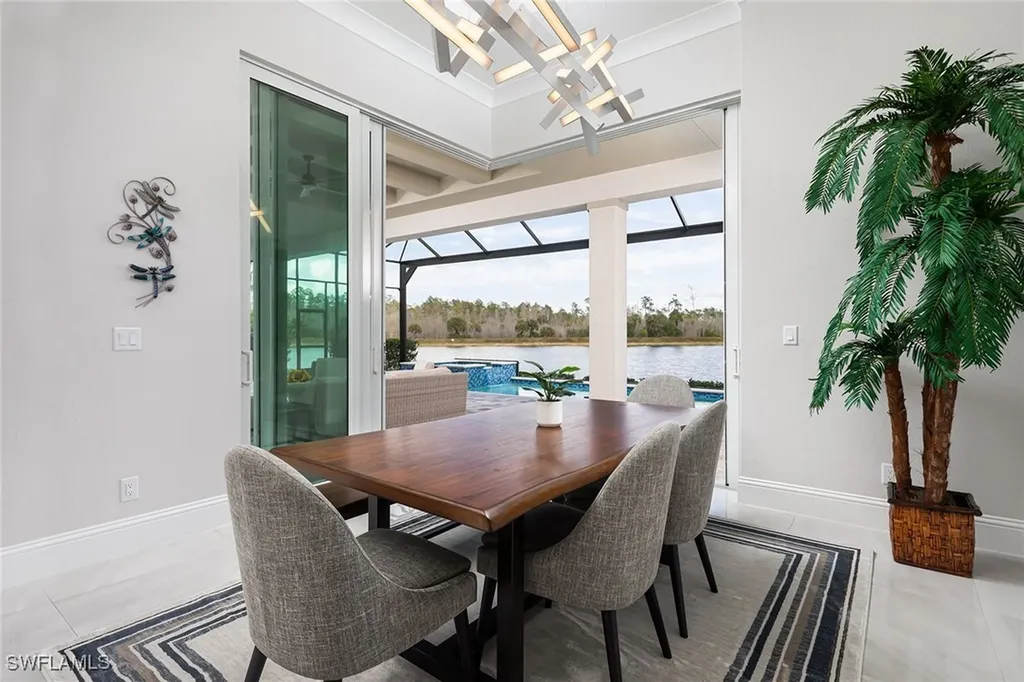 14362 Laguna Springs Lane Naples FL 34114