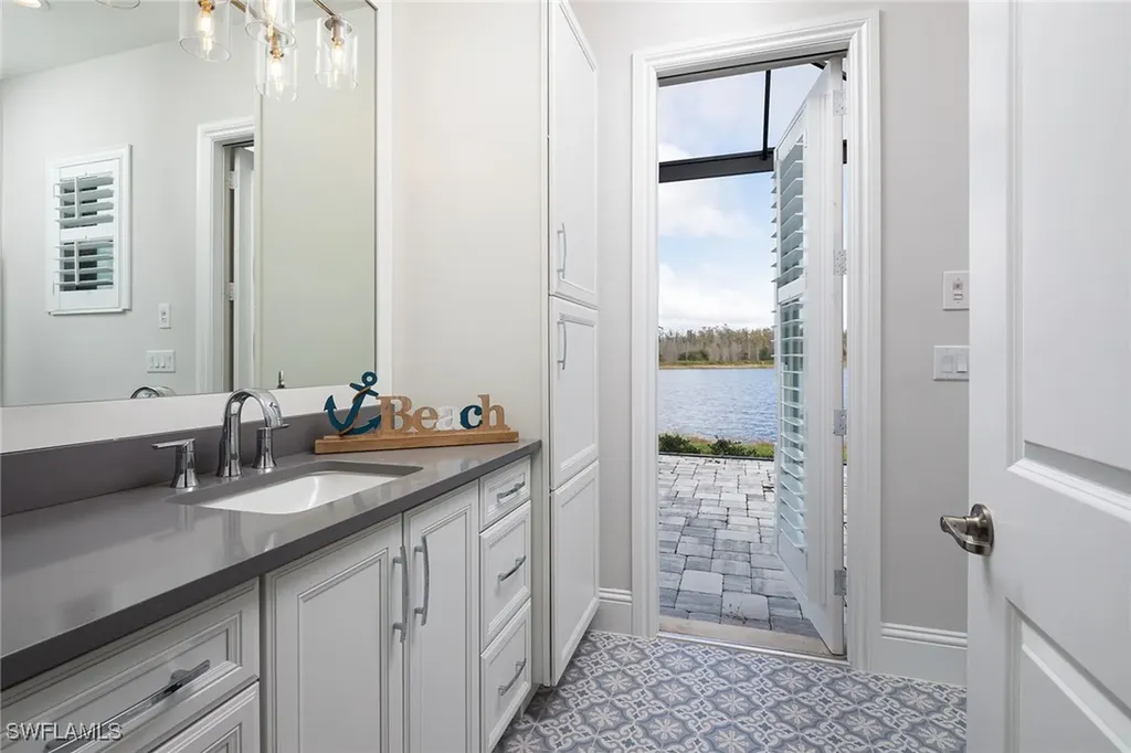 14362 Laguna Springs Lane Naples FL 34114