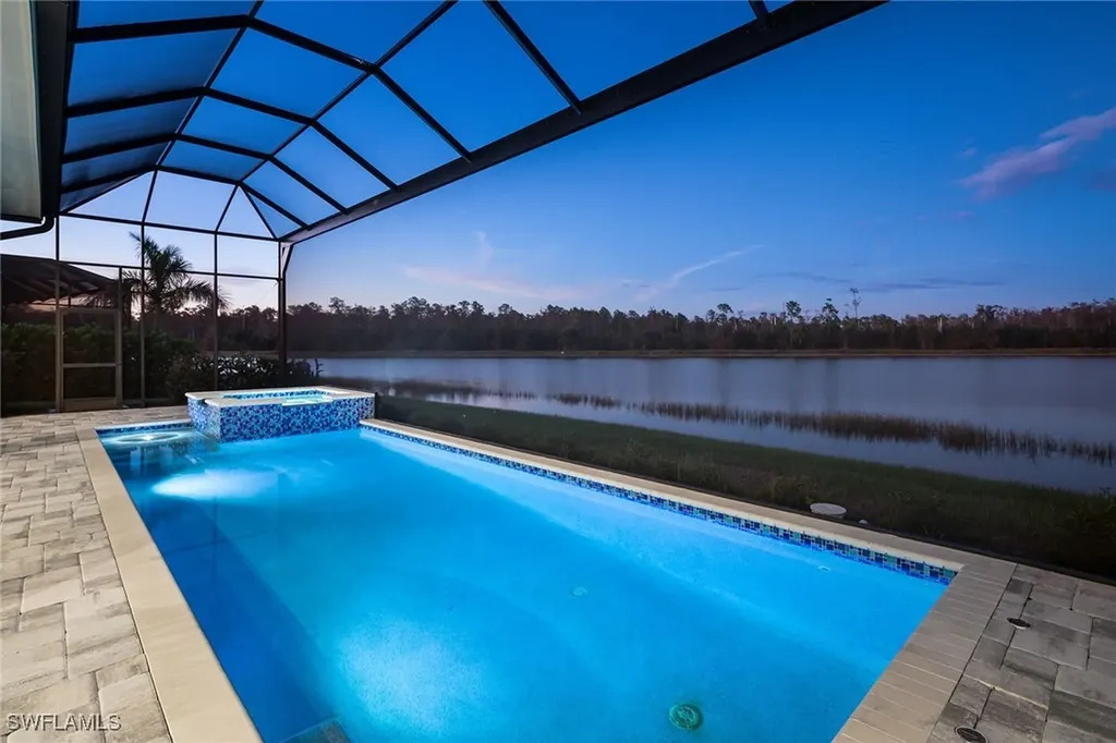 14362 Laguna Springs Lane Naples FL 34114