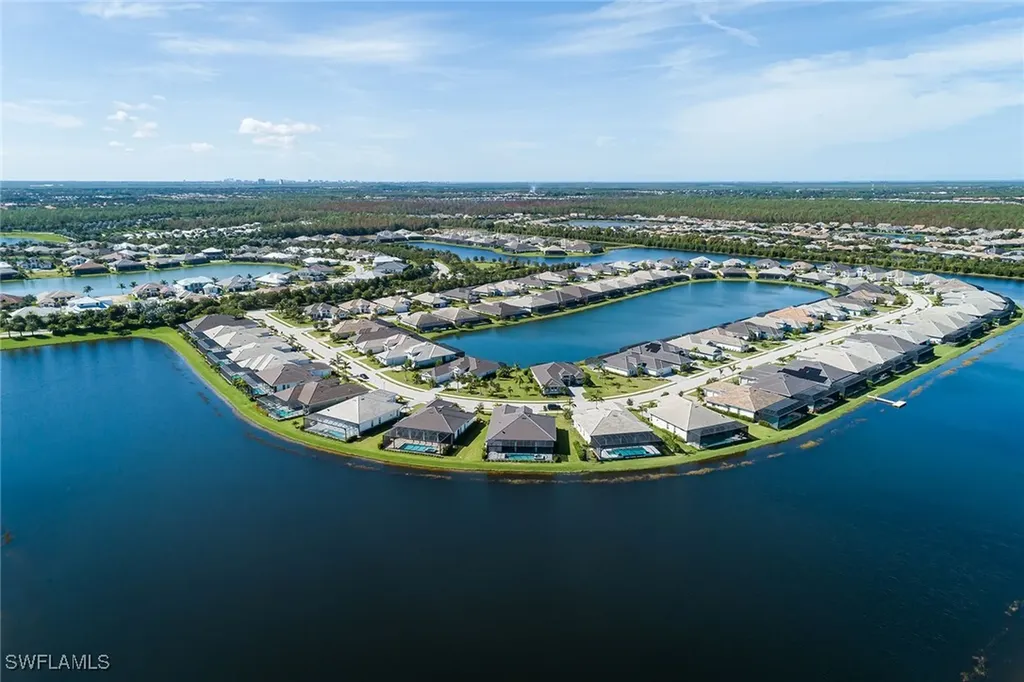 14362 Laguna Springs Lane Naples FL 34114