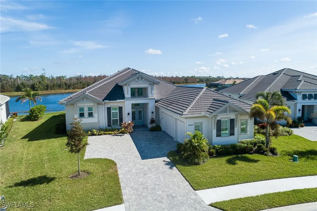 14362 Laguna Springs Lane Naples FL 34114