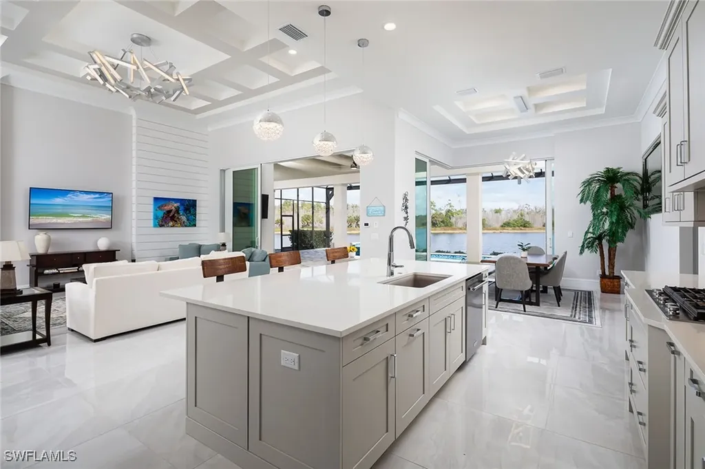 14362 Laguna Springs Lane Naples FL 34114