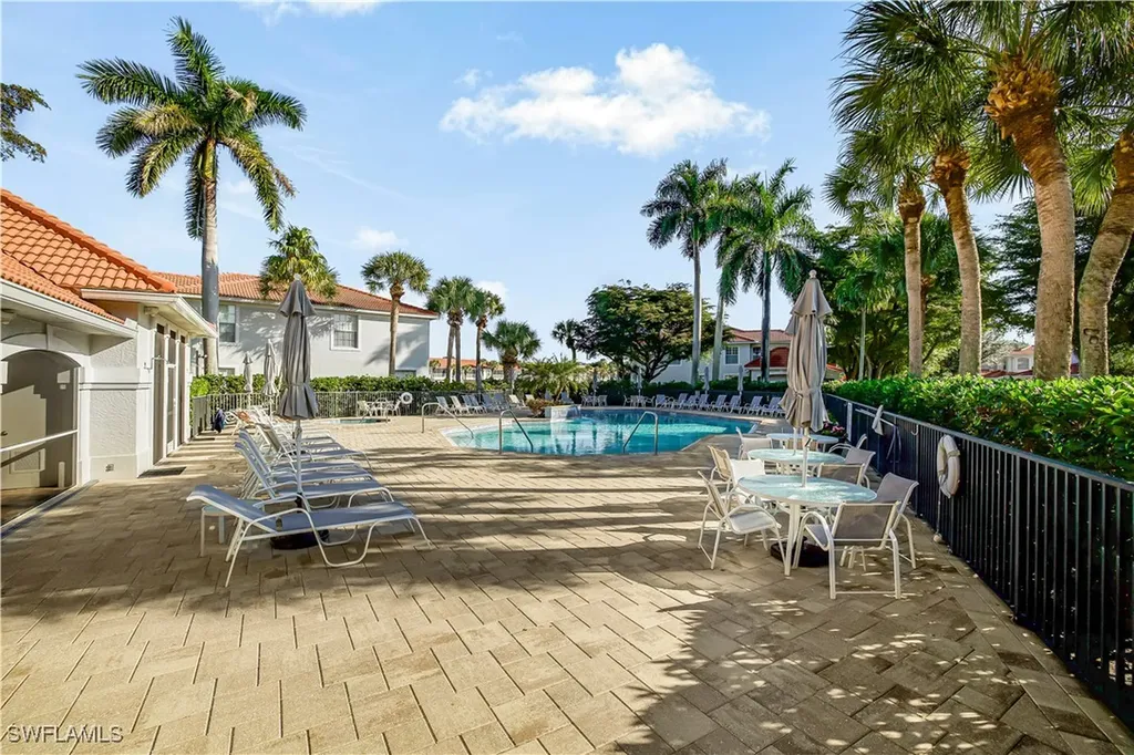 2220 Arielle Drive Naples FL 34109