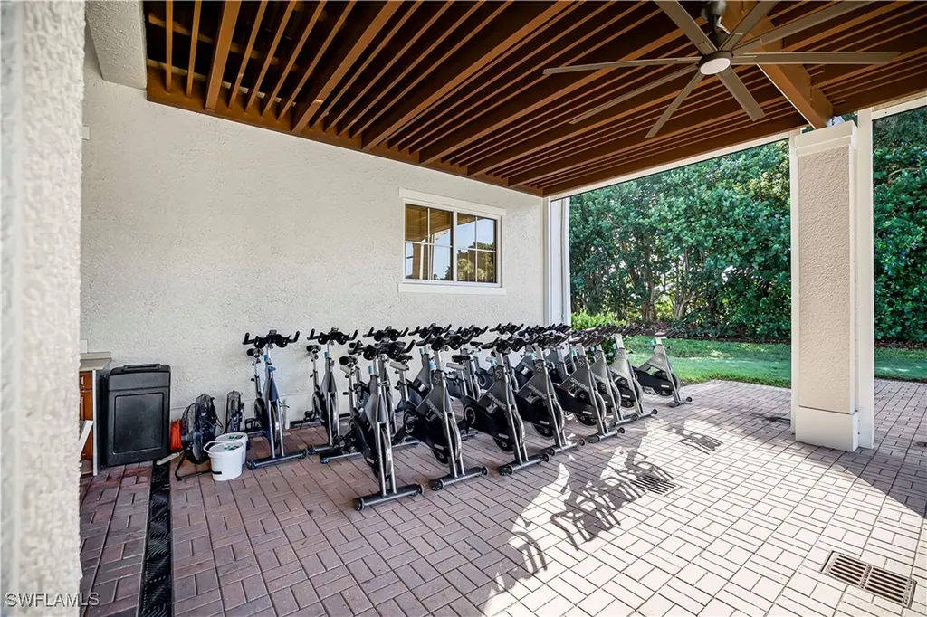 2220 Arielle Drive Naples FL 34109