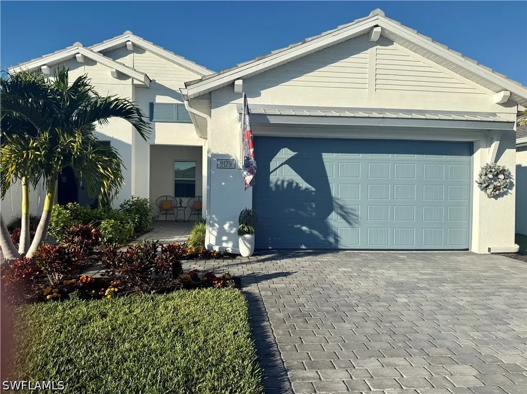 9179 Cayman Drive Naples FL 34114