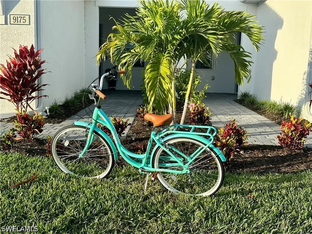 9179 Cayman Drive Naples FL 34114