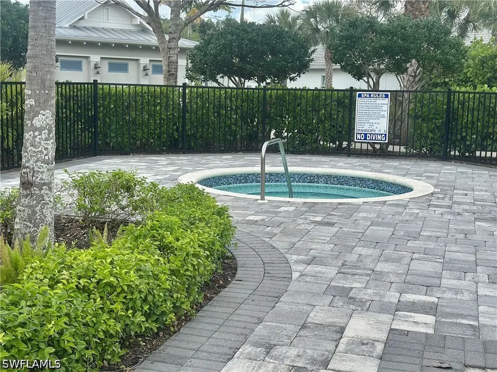 9179 Cayman Drive Naples FL 34114