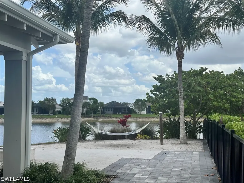 9179 Cayman Drive Naples FL 34114