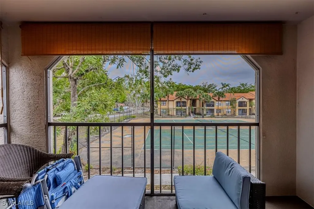 2202 Arbour Walk Circle Naples FL 34109