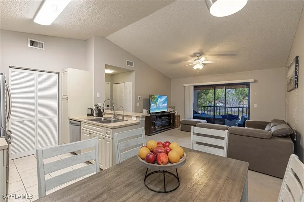 2202 Arbour Walk Circle Naples FL 34109