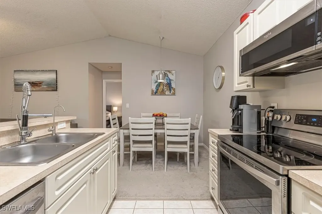 2202 Arbour Walk Circle Naples FL 34109