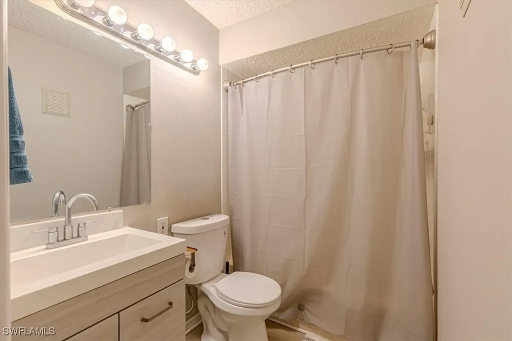 2202 Arbour Walk Circle Naples FL 34109