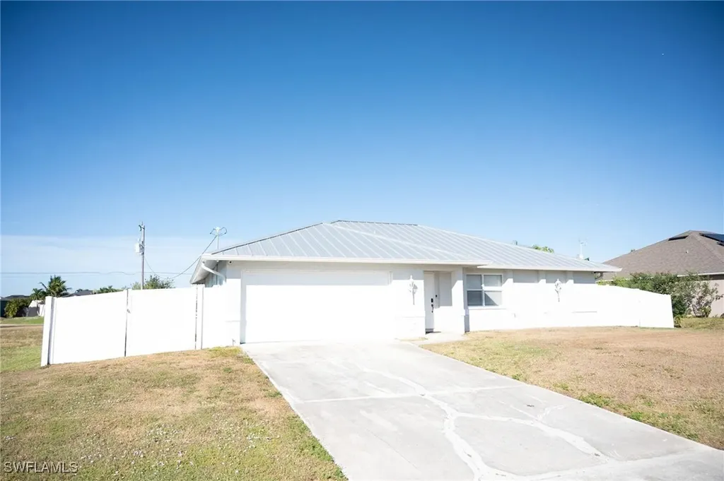 113 NE 11th Terrace Cape Coral FL 33909
