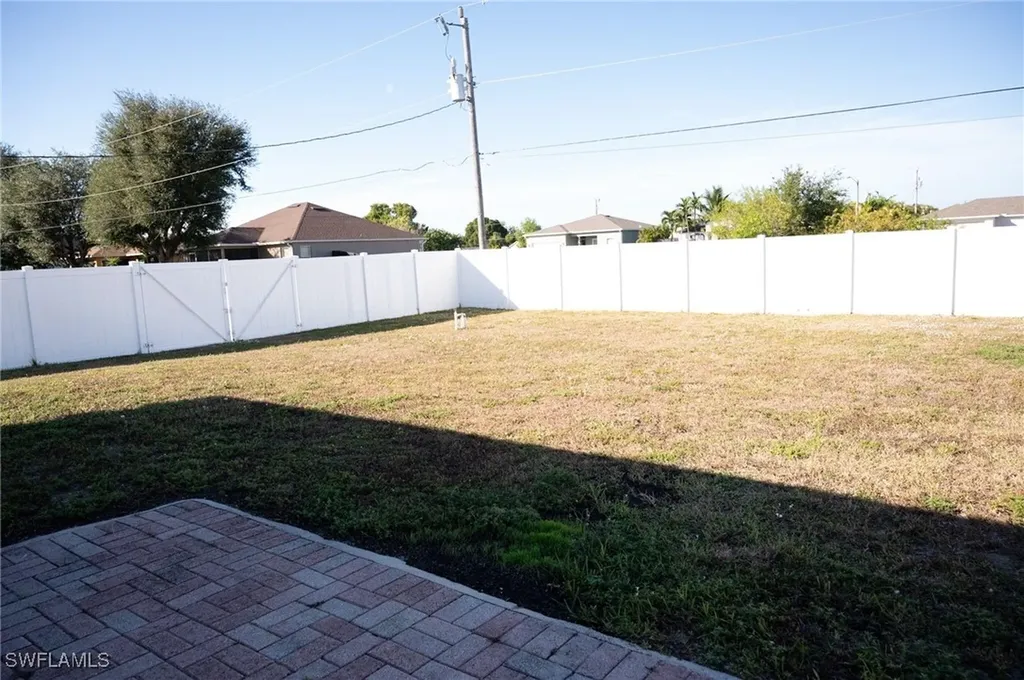 113 NE 11th Terrace Cape Coral FL 33909