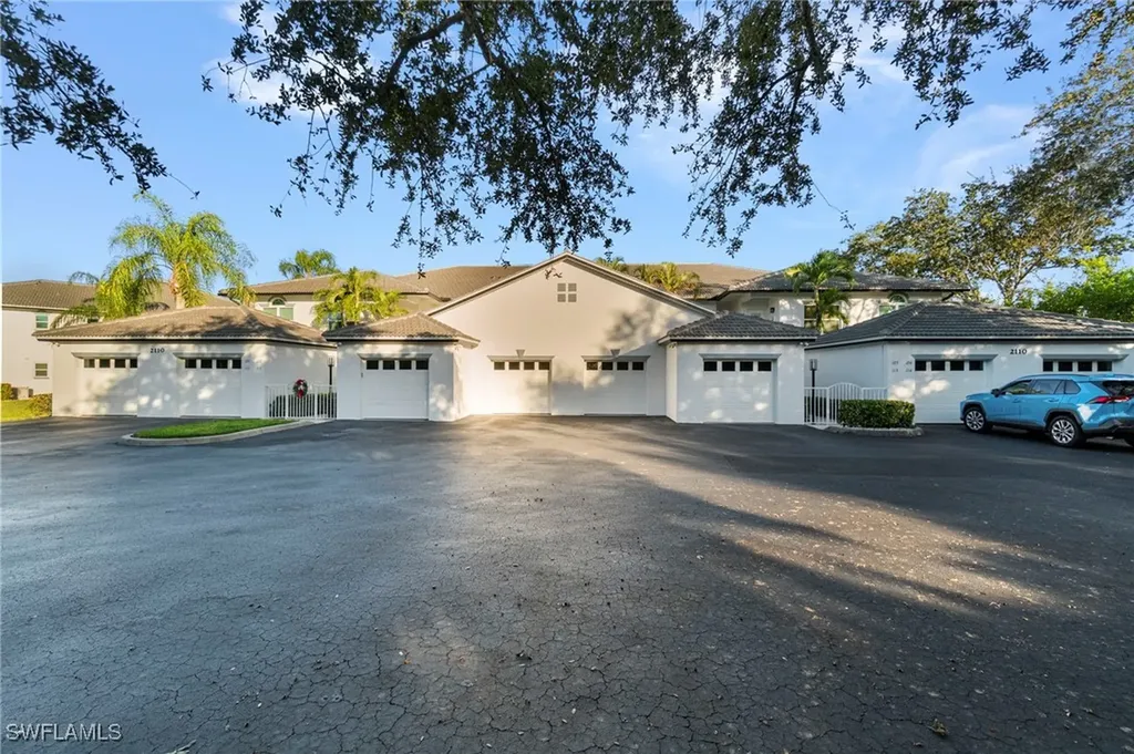 2110 Cay Lagoon Drive Naples FL 34109