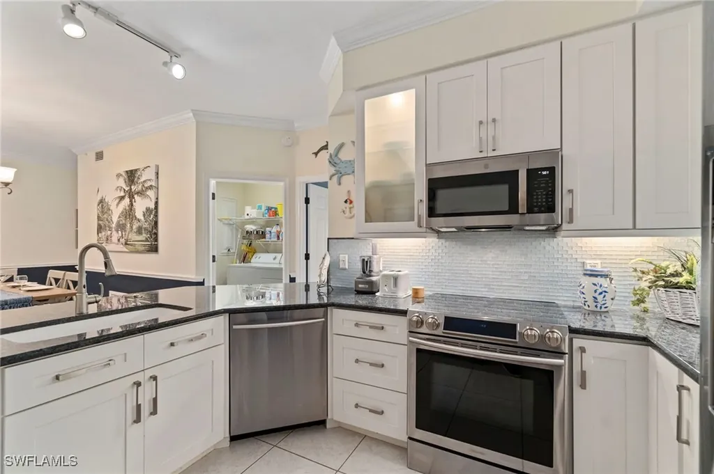 2110 Cay Lagoon Drive Naples FL 34109