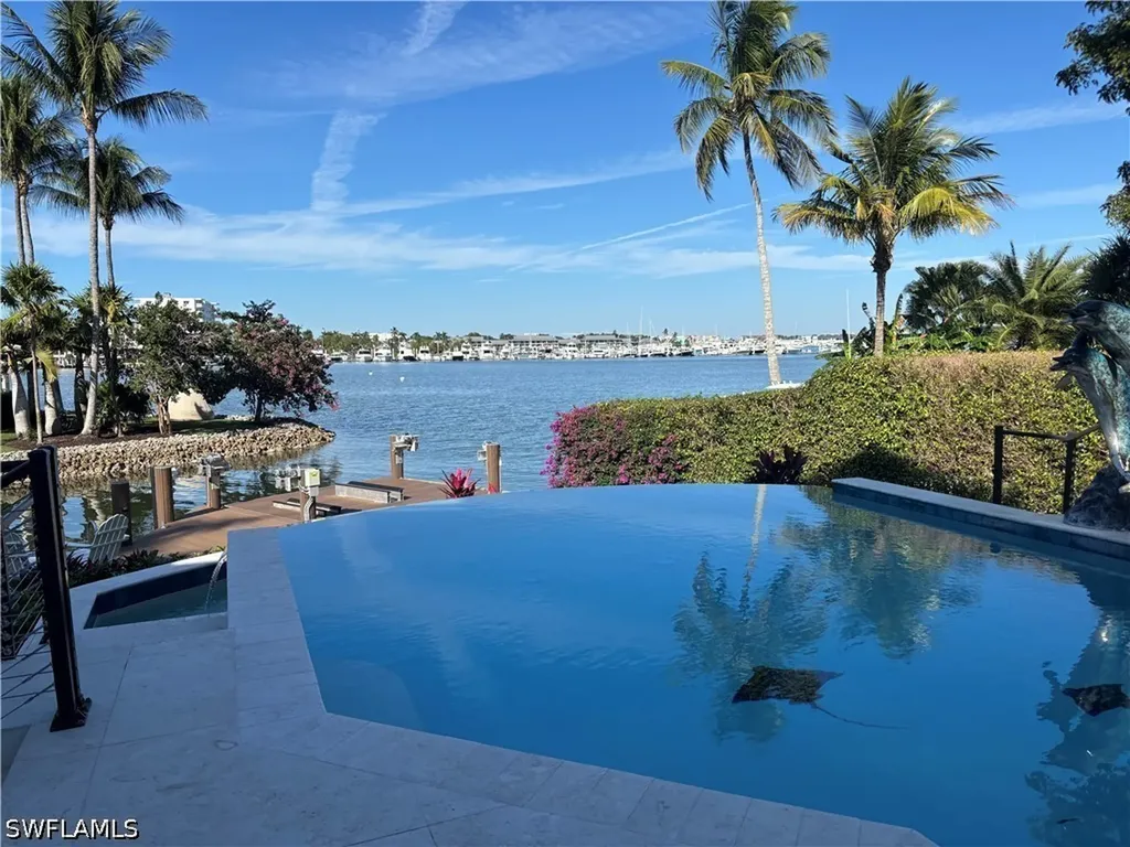 Naples FL, 793 17TH Avenue S