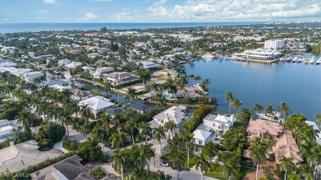 793 17th Avenue S Naples FL 34102