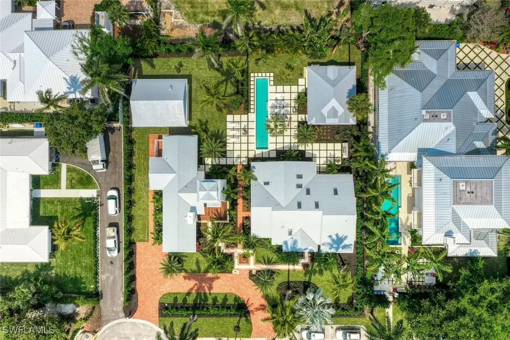67 8th Avenue S Naples FL 34102