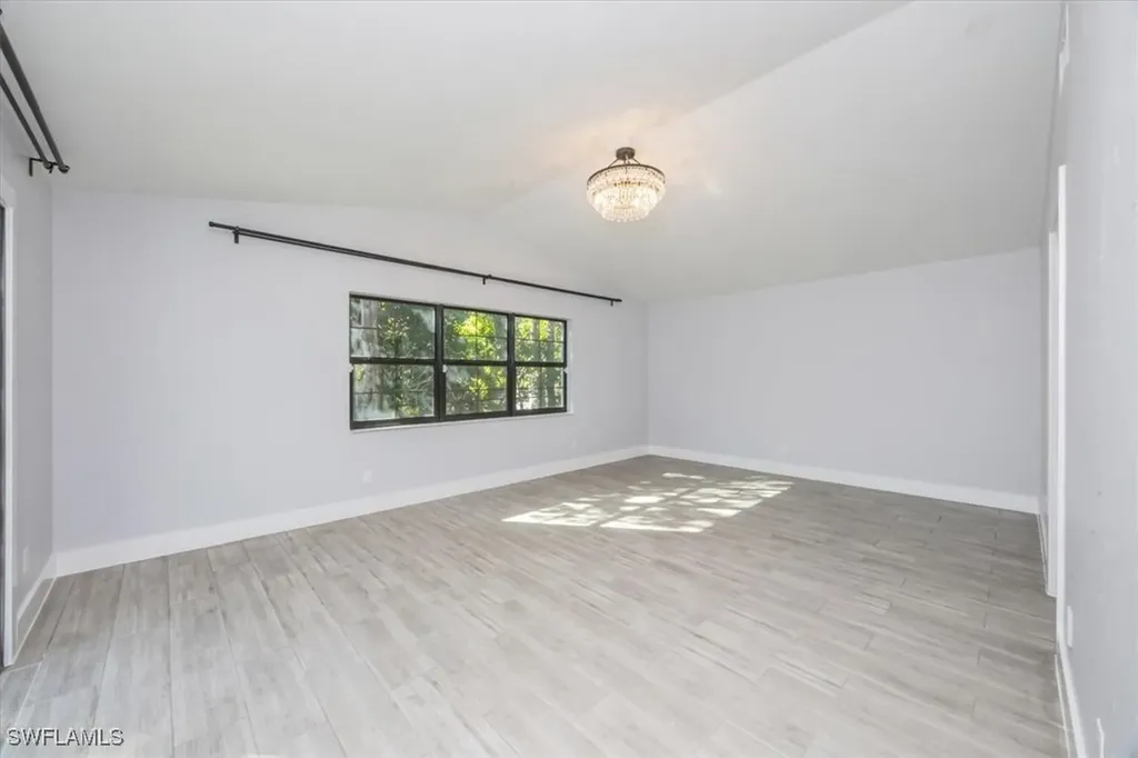 6161 Waxmyrtle Way Naples FL 34109