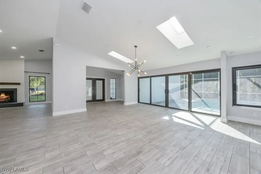 6161 Waxmyrtle Way Naples FL 34109
