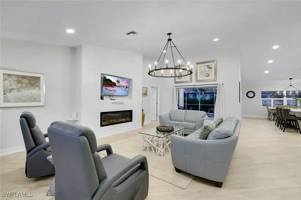 711 Tigertail Court Marco Island FL 34145