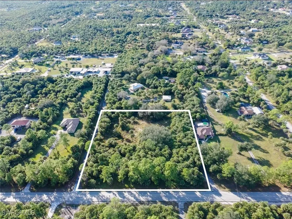 1975 Everglades Boulevard S Naples FL 34117