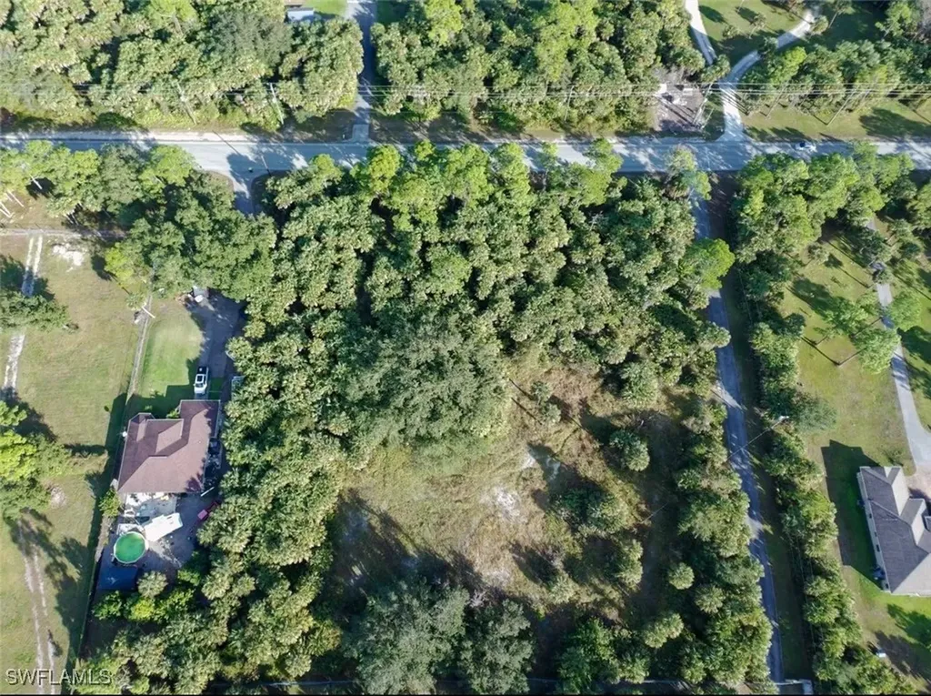 1975 Everglades Boulevard S Naples FL 34117