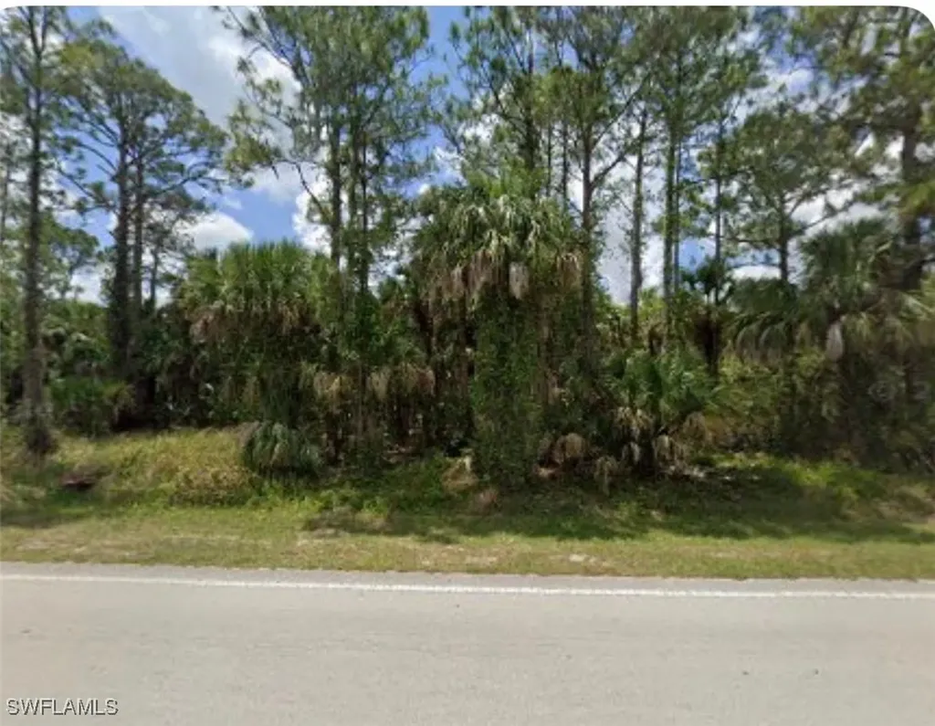 1975 Everglades Boulevard S Naples FL 34117