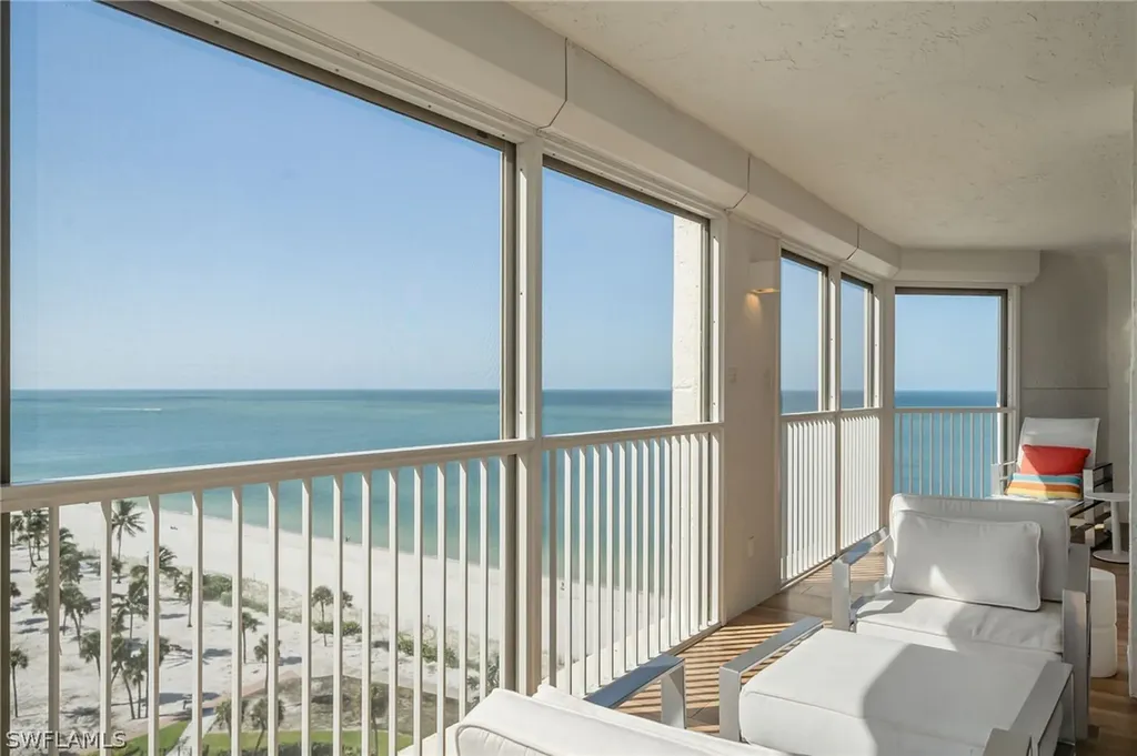 Naples FL, 4051 Gulf Shore Boulevard N, Unit 1406