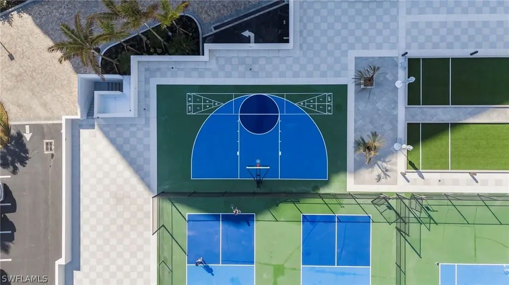 4051 Gulf Shore Boulevard N Naples FL 34103