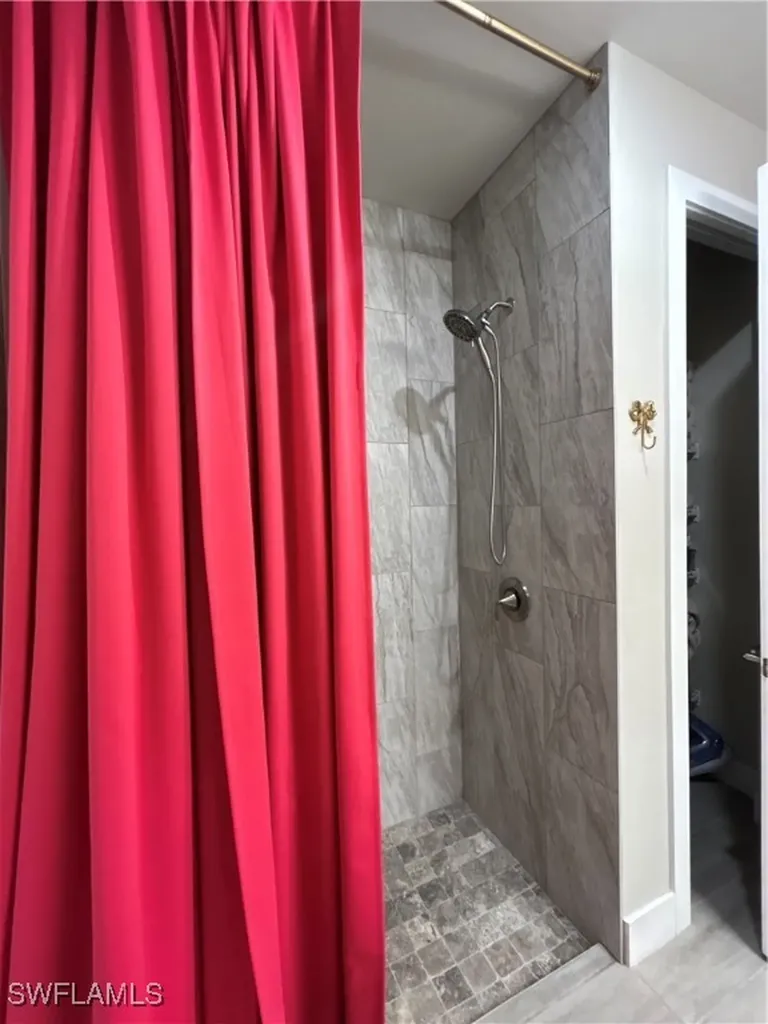 4302 NE 20th Place Cape Coral FL 33909