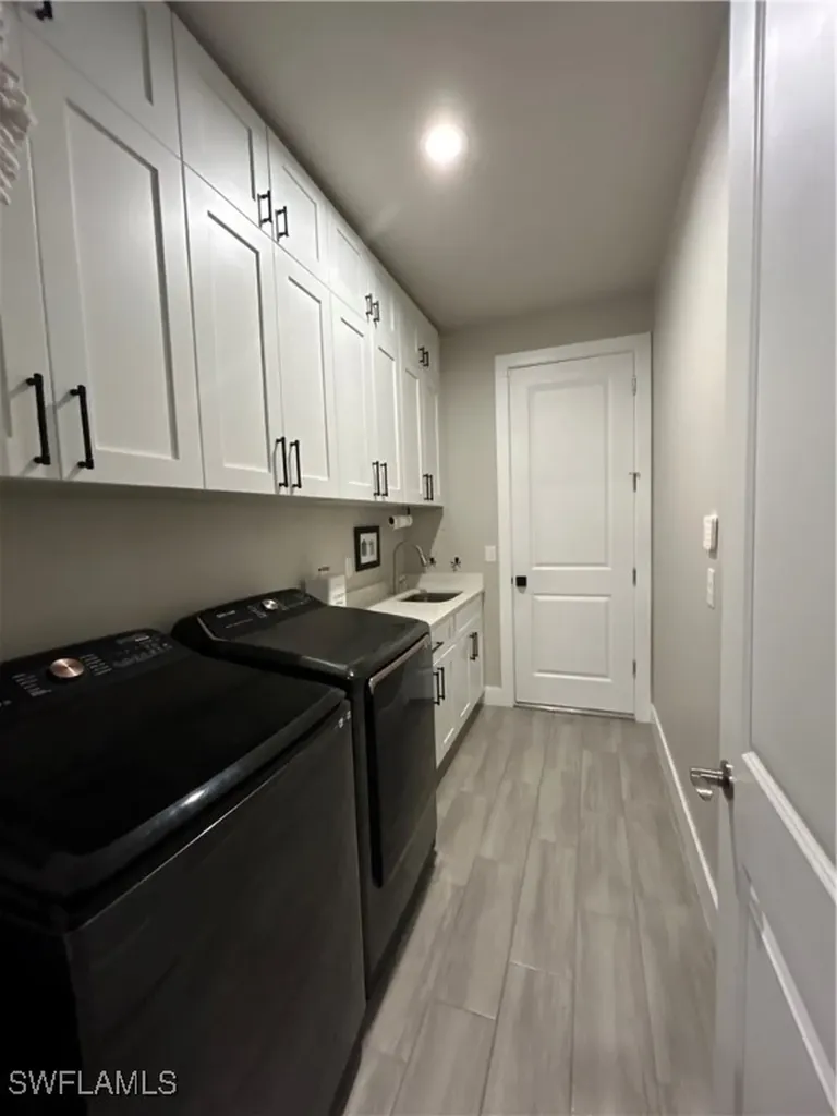 4302 NE 20th Place Cape Coral FL 33909
