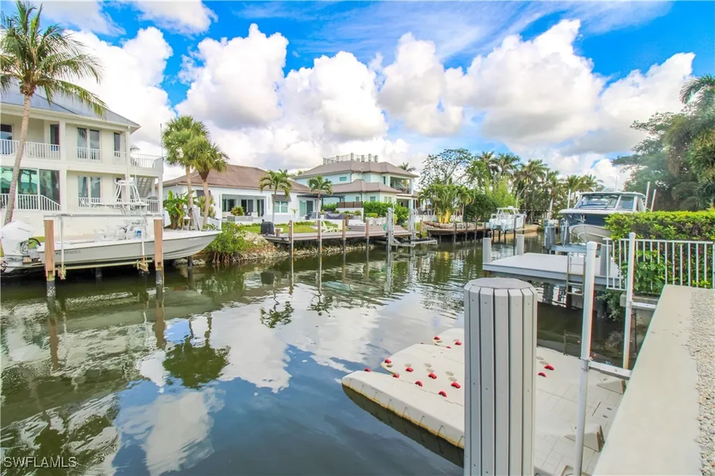 1353 Pelican Avenue Naples FL 34102