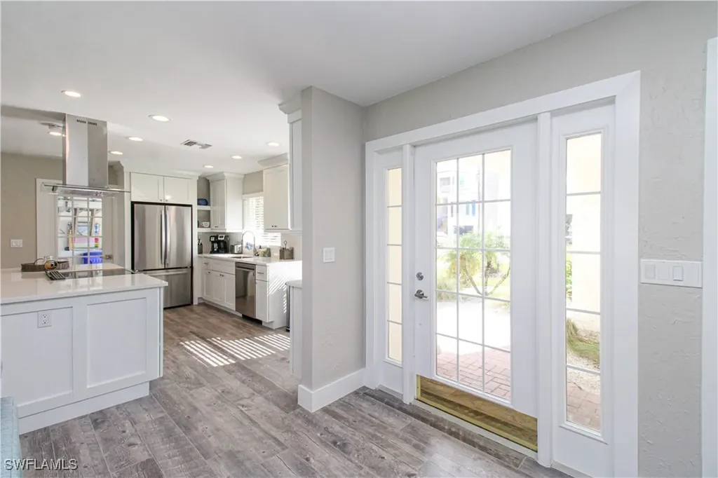 1353 Pelican Avenue Naples FL 34102