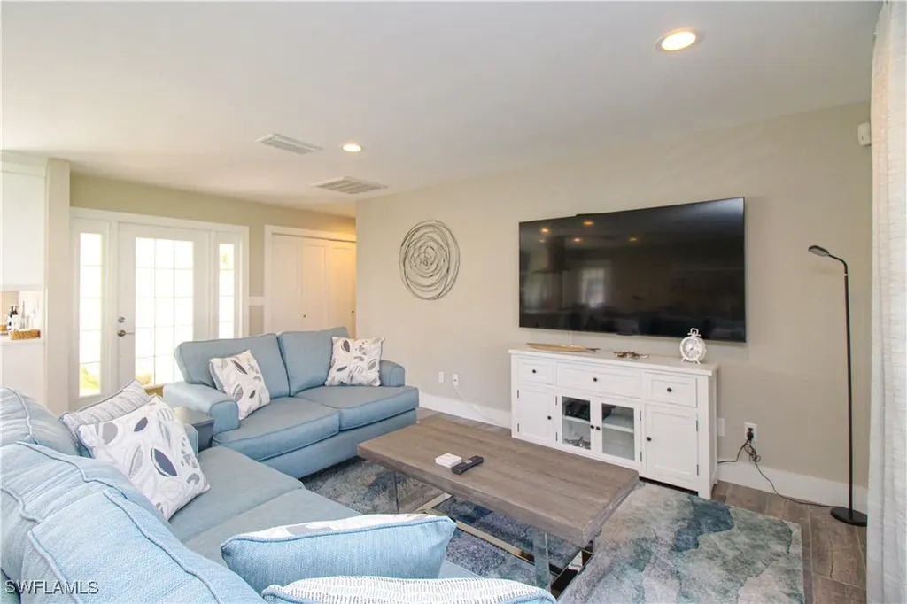 1353 Pelican Avenue Naples FL 34102