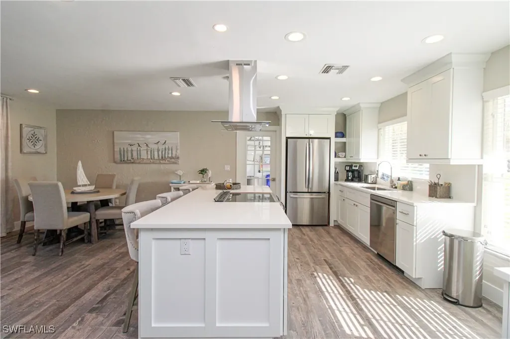 1353 Pelican Avenue Naples FL 34102
